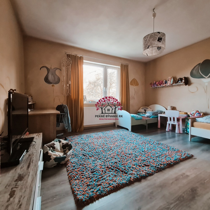  Nehnuteľnosti / ZNIZENA CENA - Predaj: zrekonštruovaný dom, využiteľný ako chalupa Mýto pod Ďumbierom  - foto