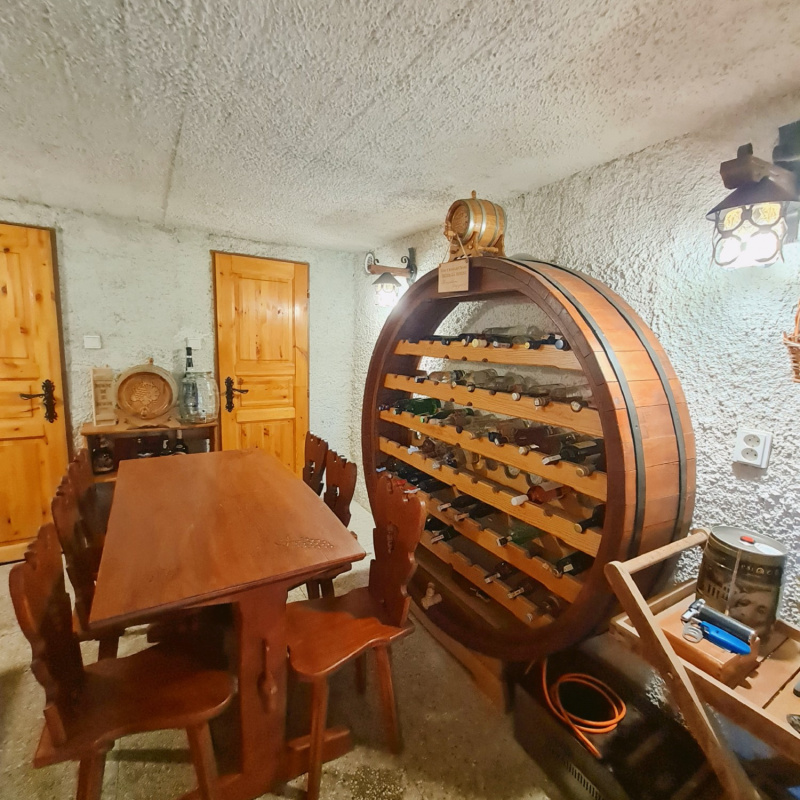  Nehnuteľnosti / Predaj: moderný 5i zrub s bazénom, záhr. domčekmi, krásne prostredie - foto