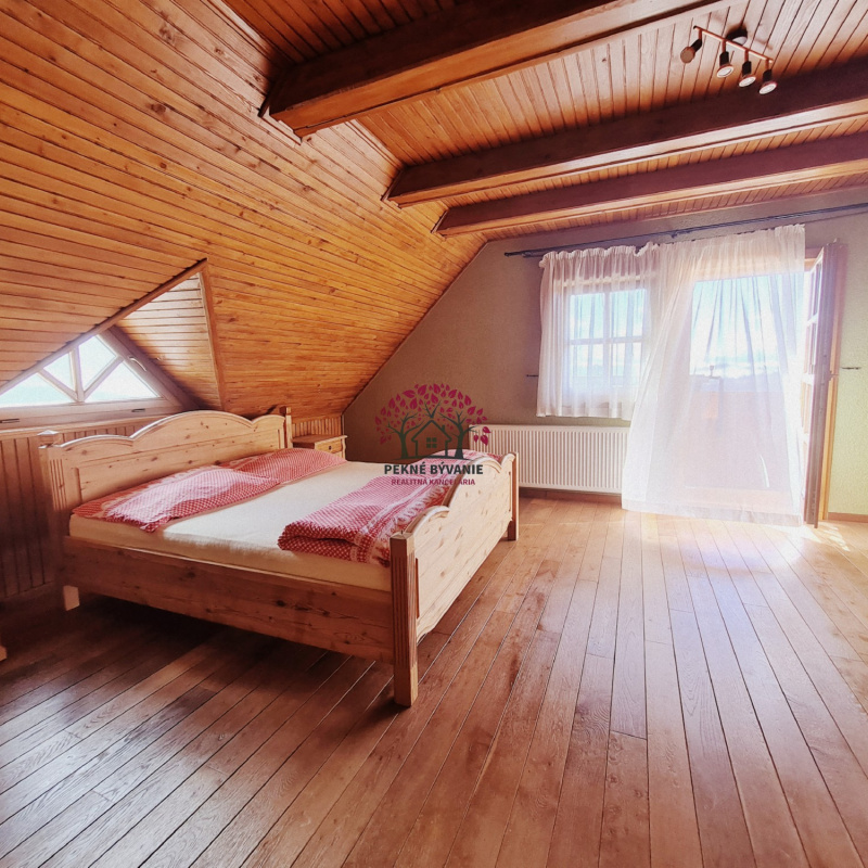  Nehnuteľnosti / Predaj: moderný 5i zrub s bazénom, záhr. domčekmi, krásne prostredie - foto