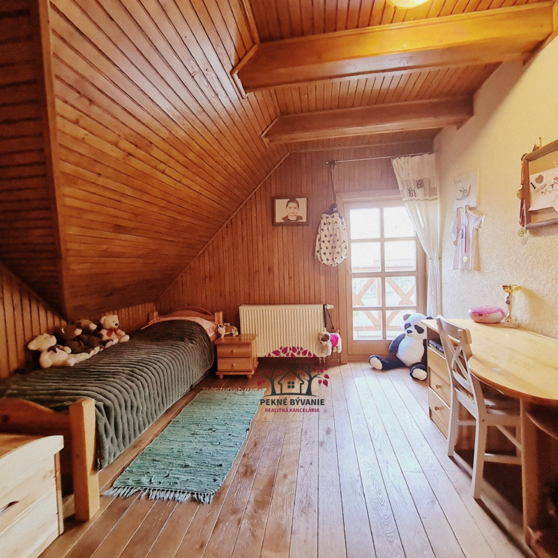 Nehnuteľnosti / Predaj: moderný 5i zrub s bazénom, záhr. domčekmi, krásne prostredie - foto