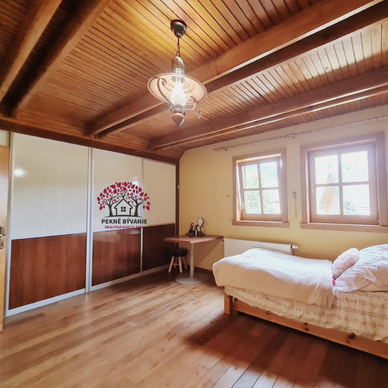  Nehnuteľnosti / Predaj: moderný 5i zrub s bazénom, záhr. domčekmi, krásne prostredie - foto