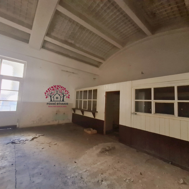  Nehnuteľnosti / PREDAJ: skladové príp. kancelárske priestory Valaská (Piesok) - foto