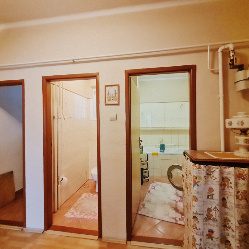  Nehnuteľnosti / PREDAJ: priestranný 2i byt Brezno /Švermova ul./ - foto