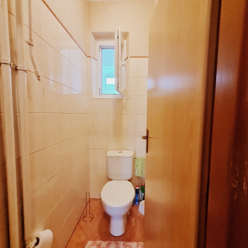  Nehnuteľnosti / PREDAJ: priestranný 2i byt Brezno /Švermova ul./ - foto