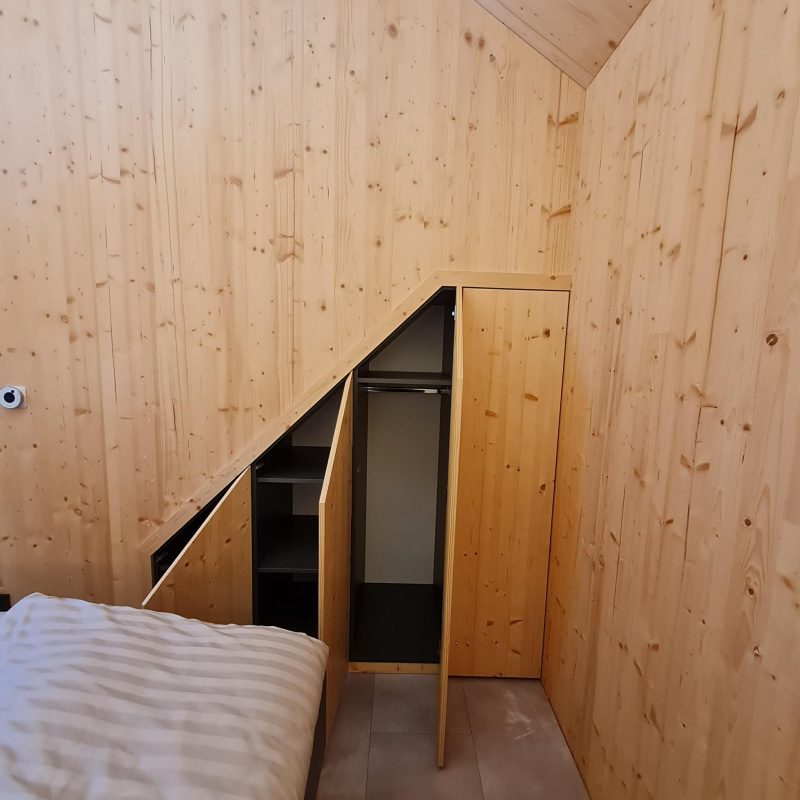  Nehnuteľnosti / PREDAJ: pozemok na výstavbu chalupy Lom n/Rimavicou 1790m2 - foto