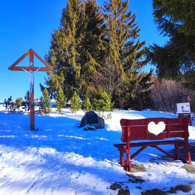 Nehnuteľnosti / PREDAJ: pozemok na výstavbu chalupy Lom n/Rimavicou 1790m2 - foto