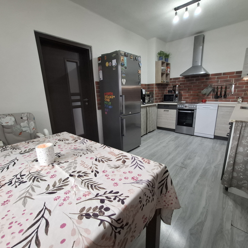  Nehnuteľnosti / PREDAJ: zrekonštruovaný 4i rodinný dom Pohronská Polhora, využiteľný aj ako chalupa - foto