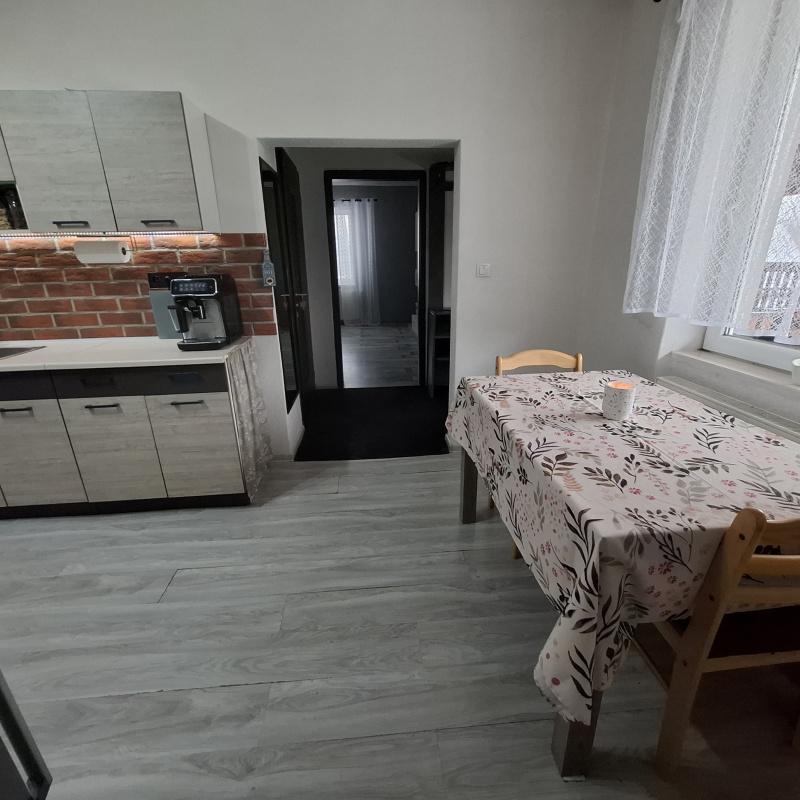  Nehnuteľnosti / PREDAJ: zrekonštruovaný 4i rodinný dom Pohronská Polhora, využiteľný aj ako chalupa - foto
