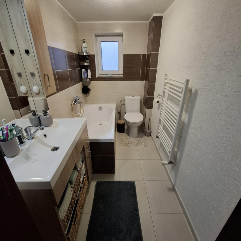  Nehnuteľnosti / PREDAJ: zrekonštruovaný 4i rodinný dom Pohronská Polhora, využiteľný aj ako chalupa - foto