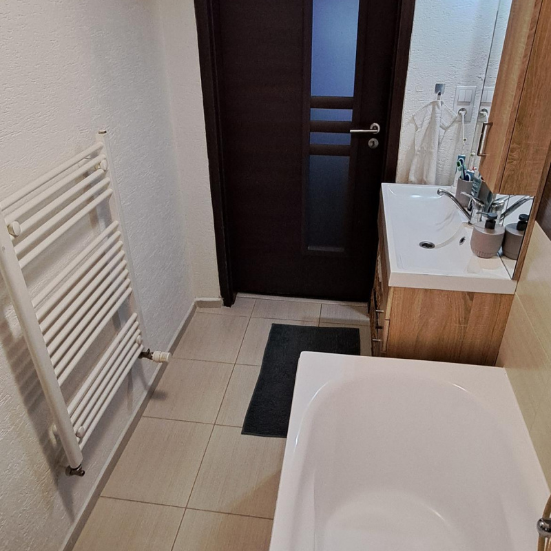  Nehnuteľnosti / PREDAJ: zrekonštruovaný 4i rodinný dom Pohronská Polhora, využiteľný aj ako chalupa - foto