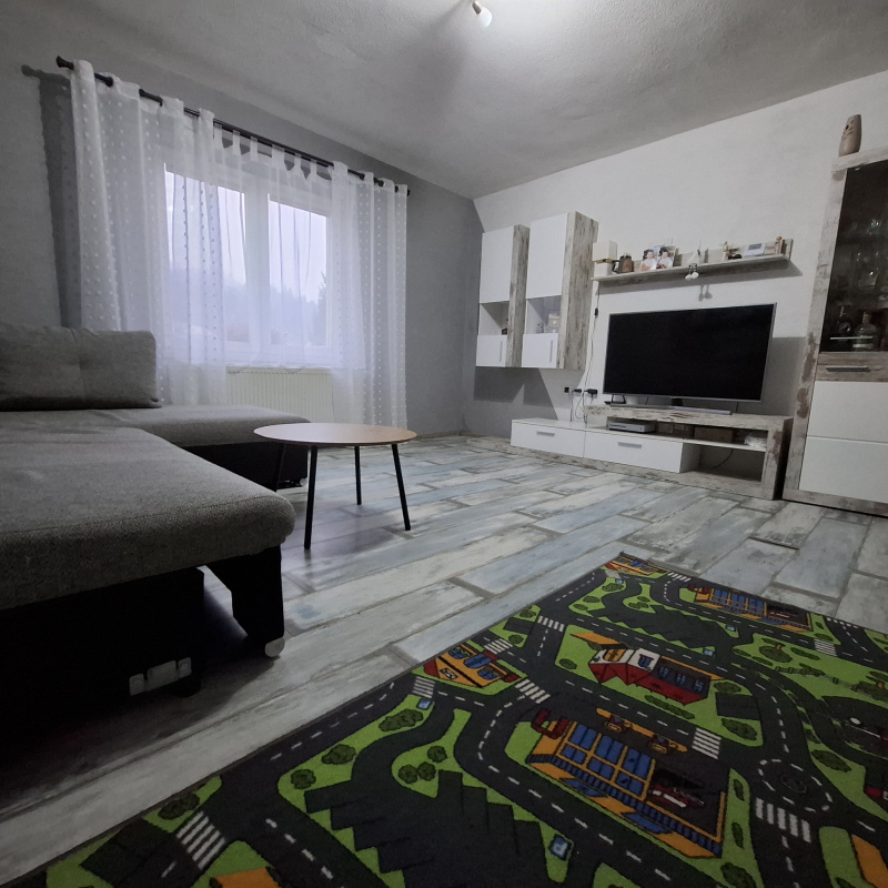  Nehnuteľnosti / PREDAJ: zrekonštruovaný 4i rodinný dom Pohronská Polhora, využiteľný aj ako chalupa - foto