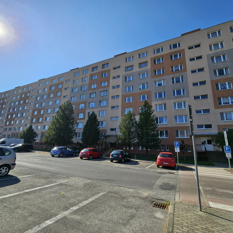  Nehnuteľnosti / PREDAJ: slnečný 3i byt 84m2 v centre Brezna - foto