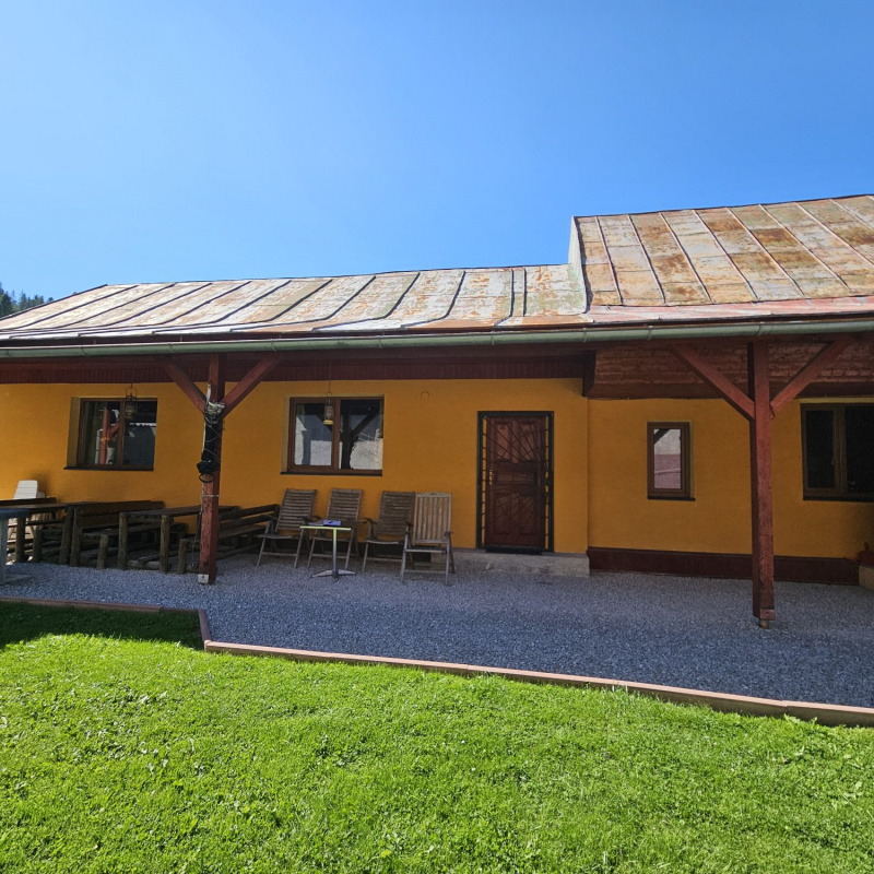  Nehnuteľnosti / PREDAJ: zrekonštruovaný 4i rodinný dom Pohronská Polhora, využiteľný aj ako chalupa - foto