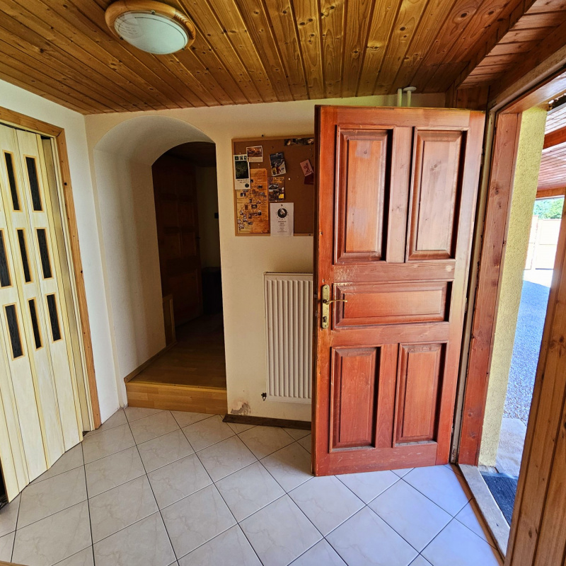  Nehnuteľnosti / PREDAJ: zrekonštruovaný 4i rodinný dom Pohronská Polhora, využiteľný aj ako chalupa - foto