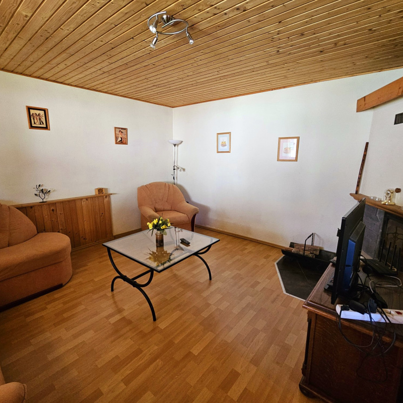  Nehnuteľnosti / PREDAJ: zrekonštruovaný 4i rodinný dom Pohronská Polhora, využiteľný aj ako chalupa - foto