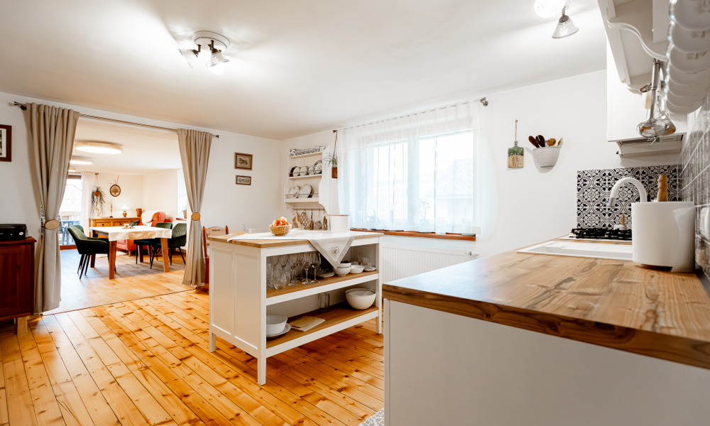 Moderný komfort v srdci tradície: Zrekonštruovaná drevenica