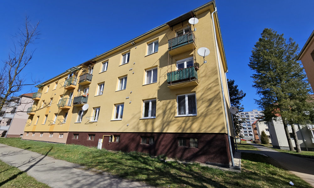 PREDAJ: 2i byt na ul. Fučíkova, Brezno po čiastočnej rekonštrukcii 56m2, 2 pivnice