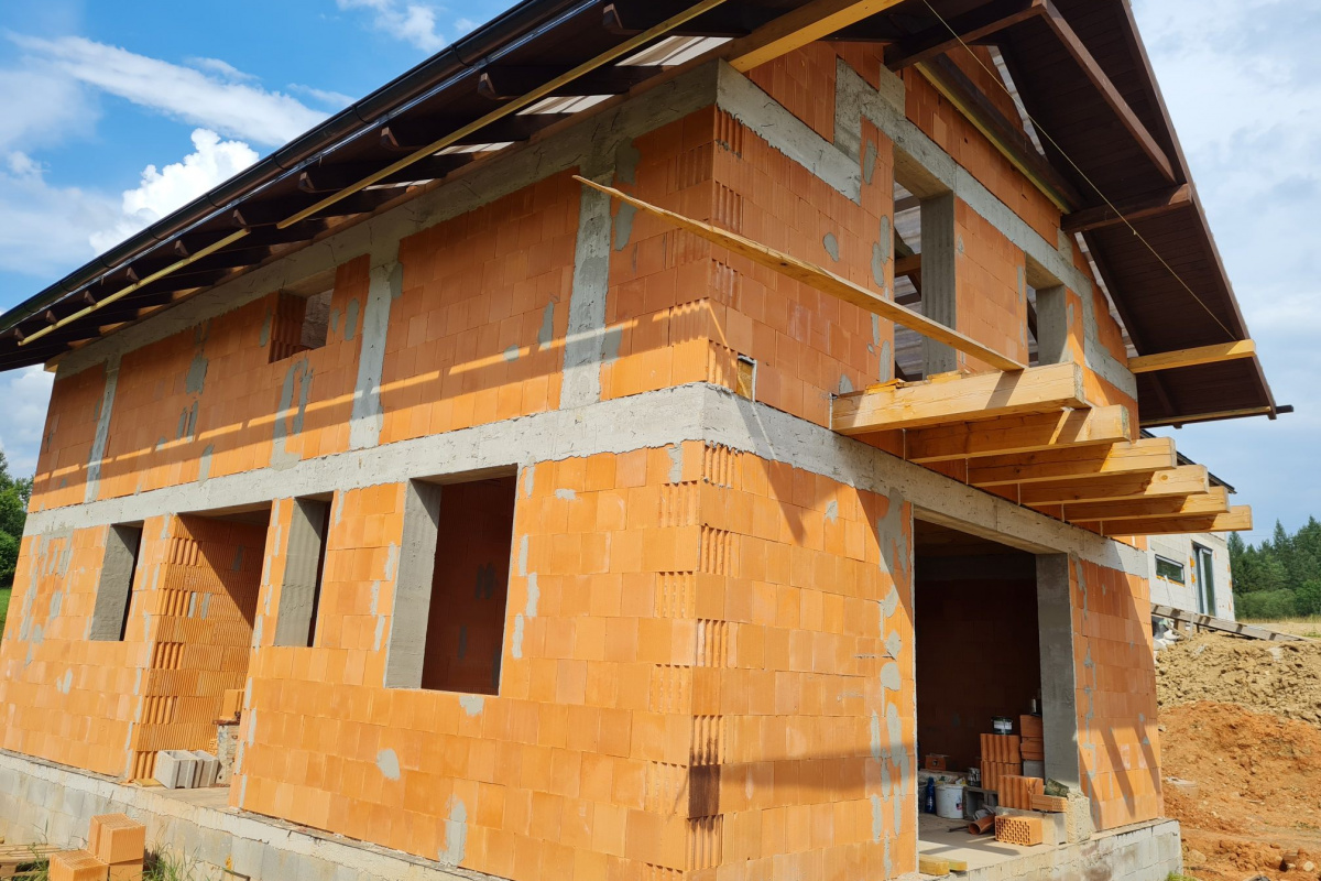 PREDAJ: 5i novostavba apartmánového domu v Dolnej Lehote (pár min.od Krpáčova)