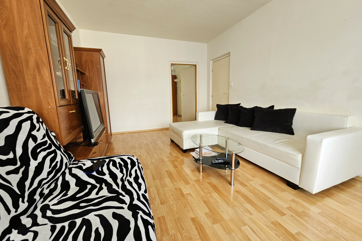 ZNIZENA CENA - PREDAJ- slnečný 2i byt 64m2 v tichej lokalite- Podbrezová, Štiavnička